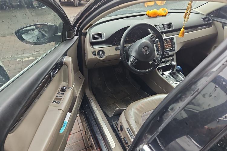 Used Volkswagen Magotan 2012 2.0 TSI Ultimate Edition Driver Seat