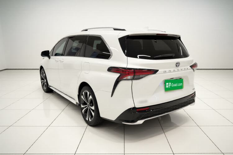 Used Toyota Granvia 2023 2.5L Hybrid Flagship VIP Edition Exterior 2