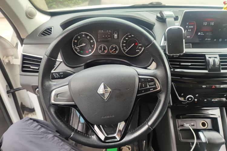 Used BORGWARD BX5 2017 20TGDI Automatic Two-Wheel Drive Pioneer Edition Steering Wheel