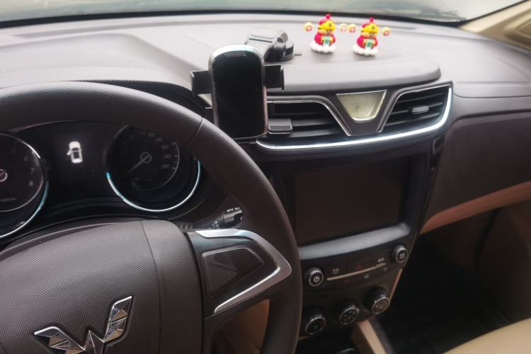 Used Wuling Hongguang 2015 1.5L S1 Luxury National Emission Standard V