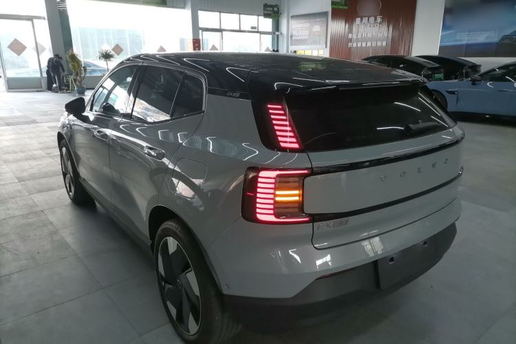 Used Volvo EX30 2025 Rear-Drive Long-Range Version Ultra
