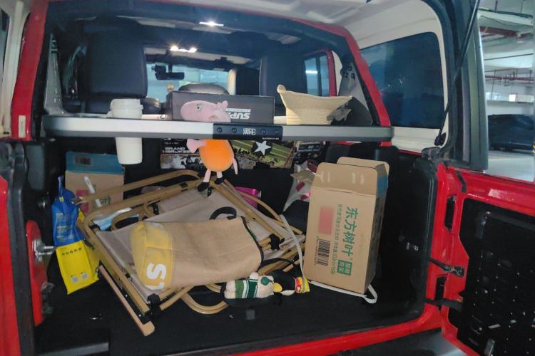 Used Jeep Wrangler 2019 2.0T Sahara Four-Door Version China VI Emission Standard