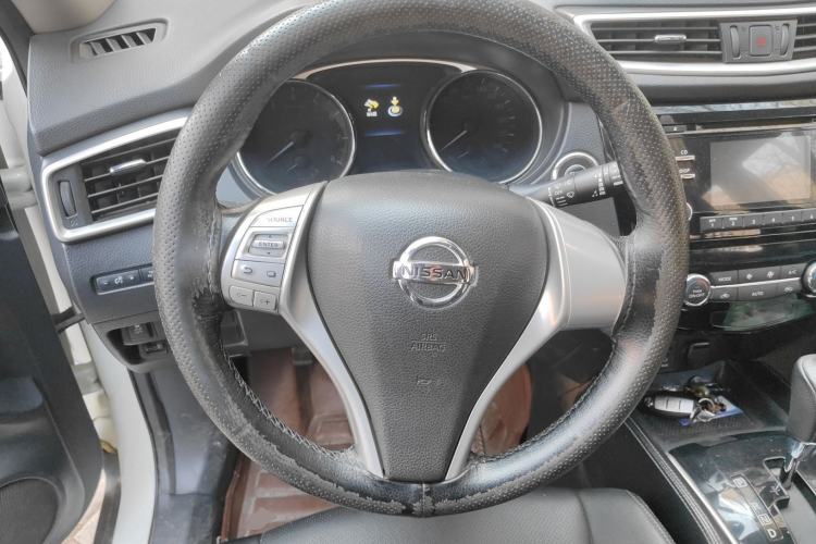 Used Nissan X-Trail 2015 2.0L CVT Comfort MAX Edition 2WD