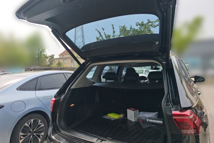 Used Volkswagen Tiguan L 2024 330TSI Automatic Two-Wheel Drive R-Line Enhanced Edition
