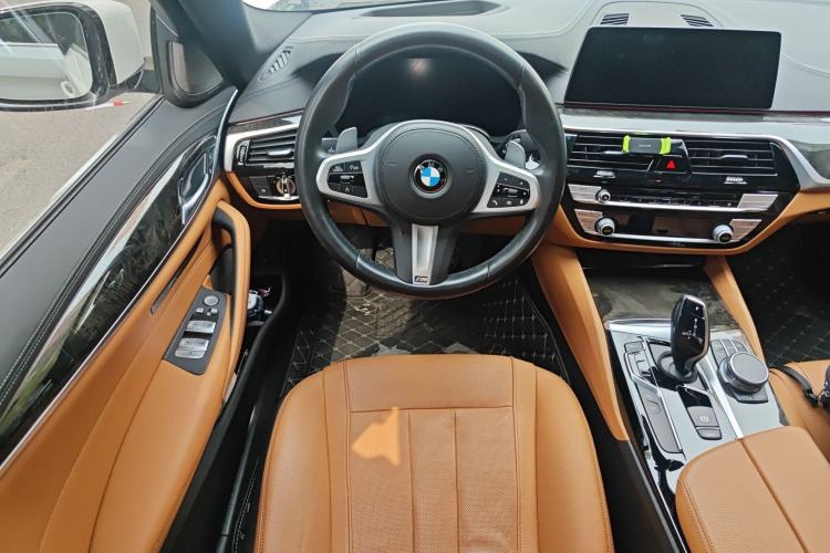 Used BMW 5 Series 2020 530Li Luxury Edition M Sport Package Steering Wheel