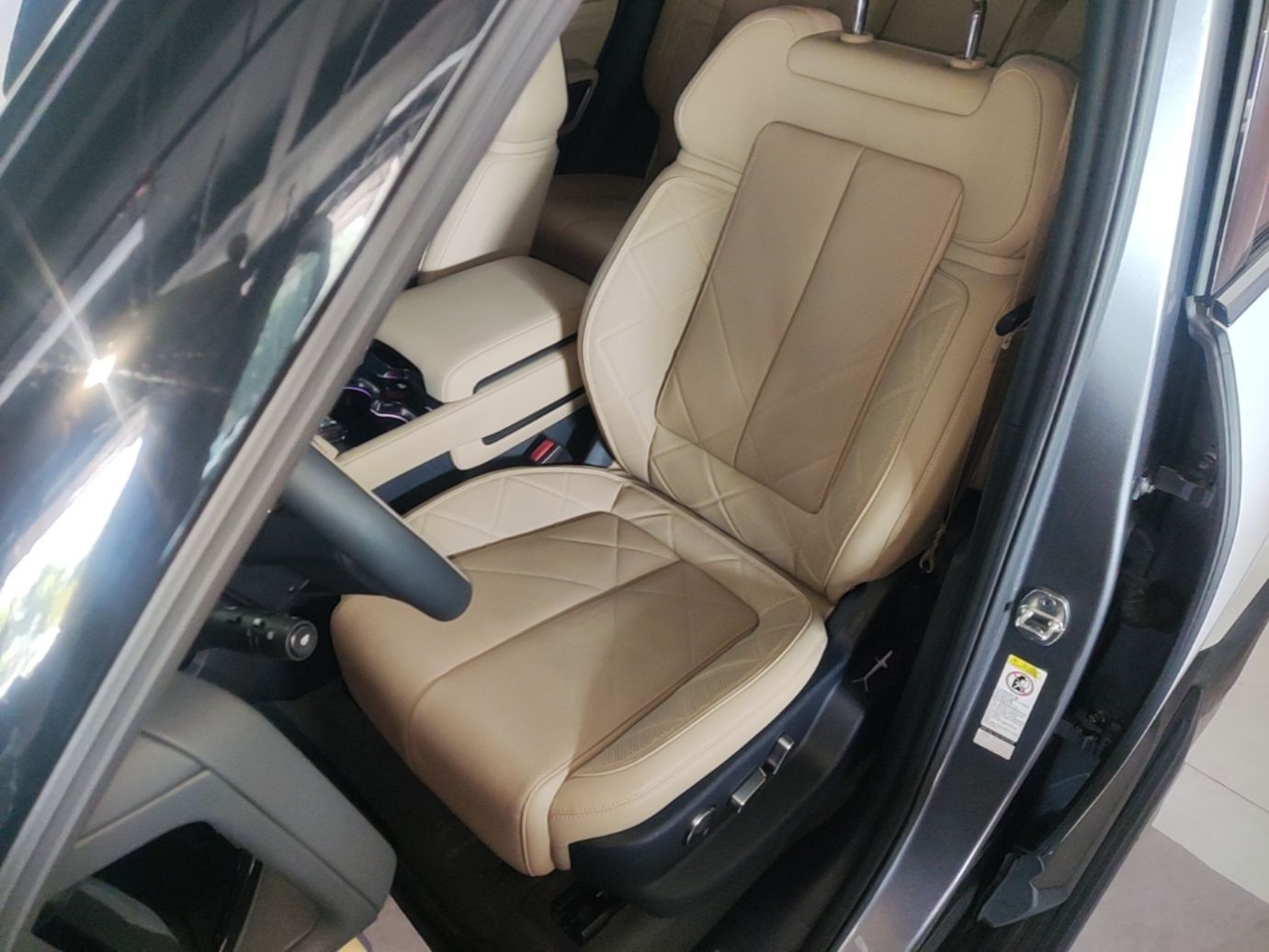 Vordere Reihe im Auto