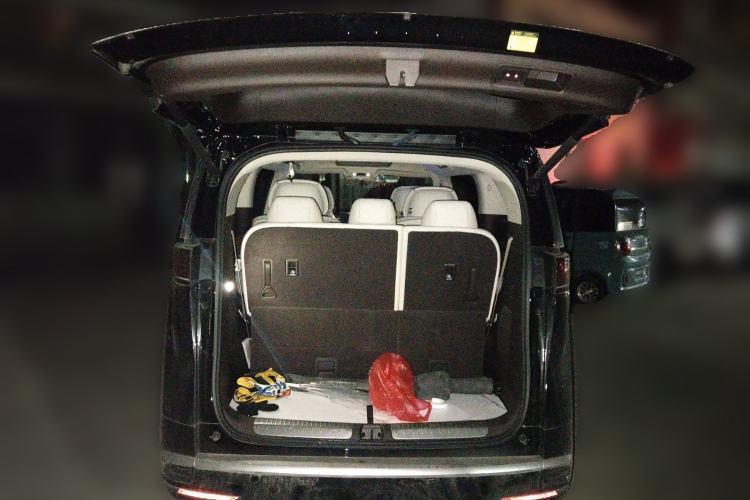 Used Denza D9 2024 DM-i 980 Four-Wheel Drive Prestige Model
