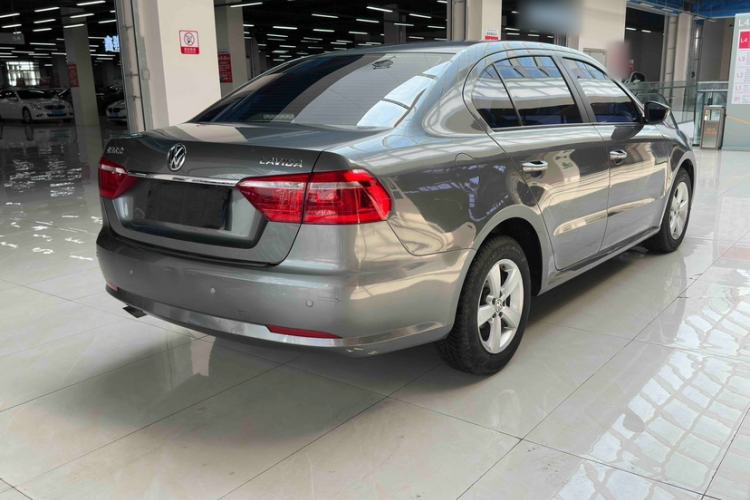 Used Volkswagen Lavida 2013 Revised Classic 1.6L Automatic Fashion Edition Exterior 5