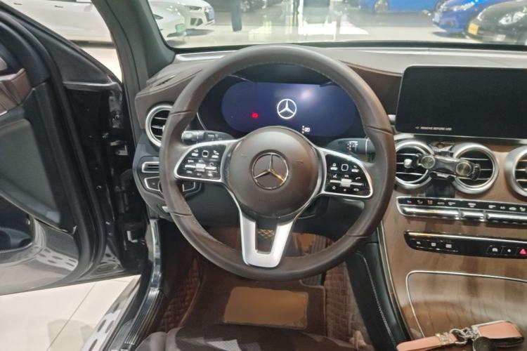 Used Mercedes-Benz GLC 2022 GLC 260 L 4MATIC Luxury Model Steering Wheel