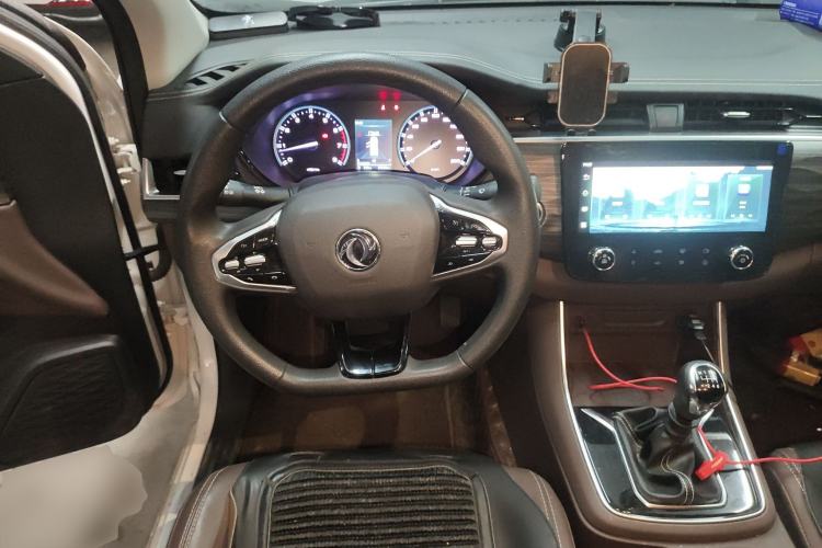 Used Dongfeng Palazzo 2022 2.0T Manual Two-Wheel Drive Luxury Version
