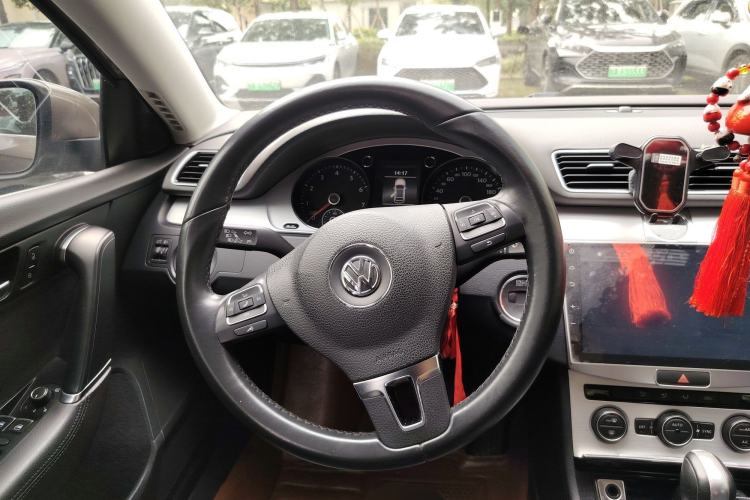 Used Volkswagen Magotan 2015 1.8TSI Advanced Model Steering Wheel
