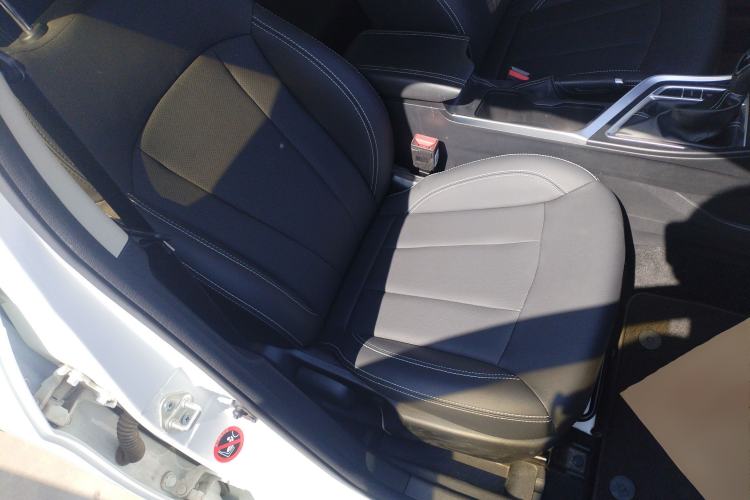 Used Geely Auto Vision X3 2019 Upgraded Model 1.5L CVT Prestige Version Right Front Seat