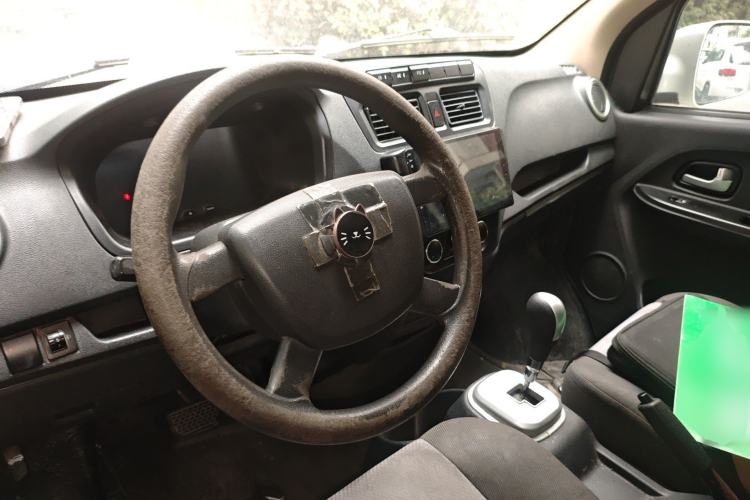 Used CHANGAN KAICHENG Ruixing EM60 2021 Pure Electric Van Transporter 60kW Steering Wheel