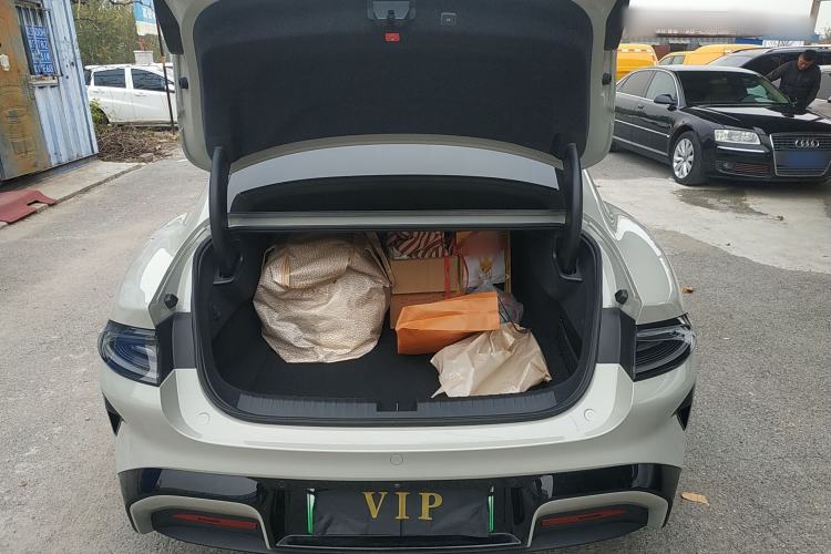 Used Xiaomi Auto SU7 2024 Rear-Drive Long-Range Intelligent Driving Version
