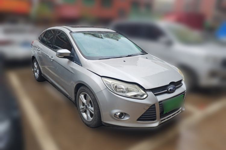 Used Ford Focus 2012 Sedan 1.6L Manual Fashion Edition Front Right 45 Deg