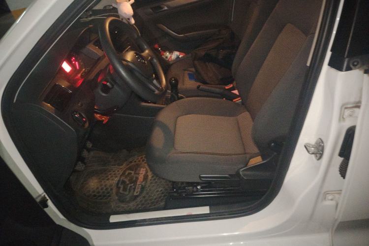 Used Volkswagen Santana 2016 1.6L Manual Fashion Edition
