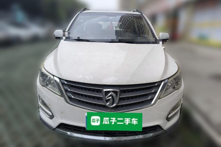 Used Baojun 560 2015 1.8L manual luxury version
