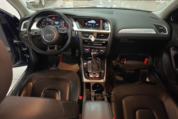 Used Audi A4 2014 40 TFSI allroad quattro plus version Center Console