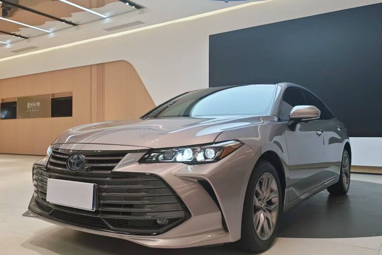 Used Toyota Avalon 2019 Dual-Engine 2.5L Luxury Edition China VI Standard