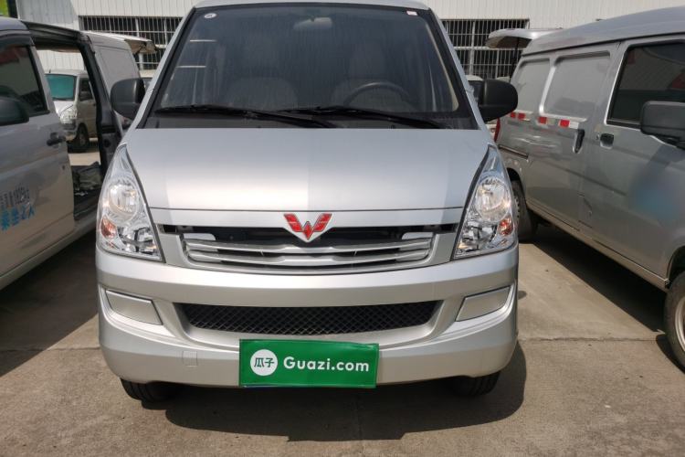 Used Wuling Rongguang S 2021 1.2L Base Model Window-Sealed 5-Seat LSI Car
