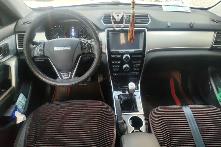 Used Haval H2 2017 Red-Label 1.5T Manual Two-Wheel-Drive Elite Model
