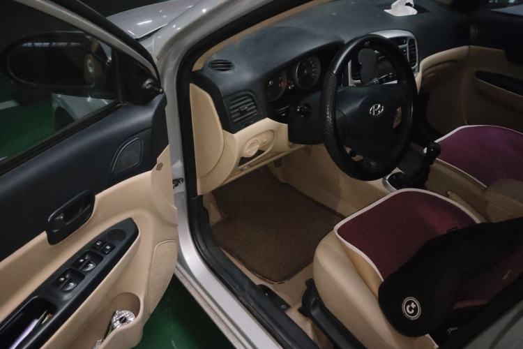 Used Hyundai Accent 2011 1.4 Manual Comfort Version
