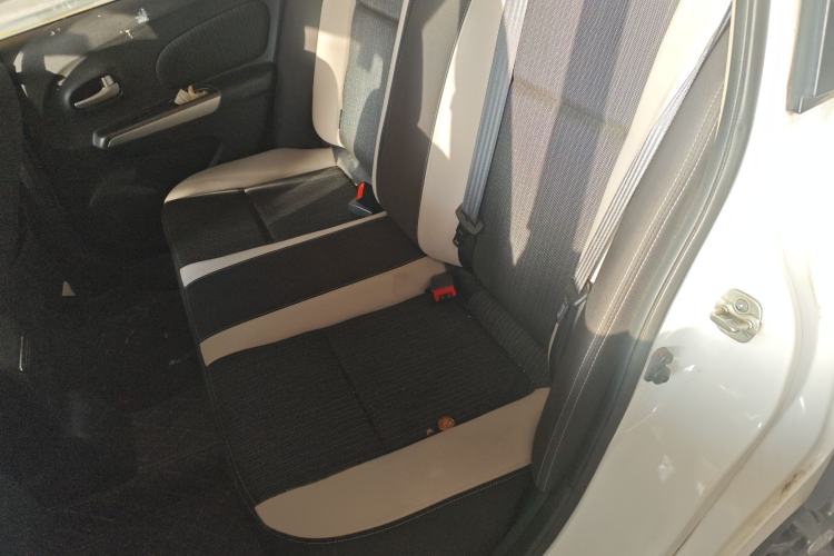 Used Venucia R50X 2015 1.6L Automatic Trend Edition