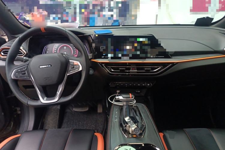 Used CHANGAN OSHAN X5 2022 Sport Edition 1.5T DCT Hurricane Sonic Center Console