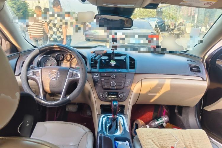 Used Buick Regal 2012 2.0L Luxury Edition Center Console