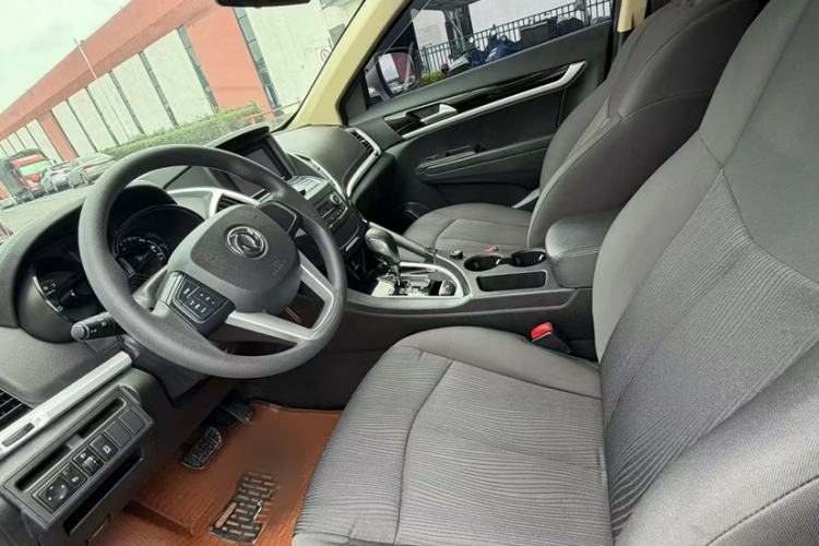 Used Dongfeng Aeolus AX7 2015 2.0L Automatic Zhiyue Version Interior 1
