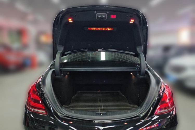 Used Mercedes-Benz S-Class 2018 S 450 L Trunk