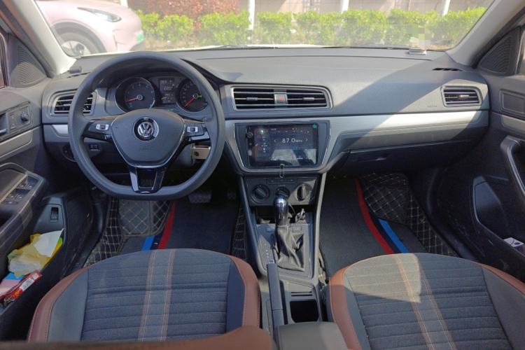 Used Volkswagen Lavida 2019 Lavida Start 1.5L Automatic Comfort Edition China VI Standard Center Console