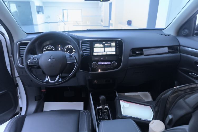 Used Mitsubishi Outlander 2020 2.0L Two-Wheel Drive Enjoyment Version 5 Seats