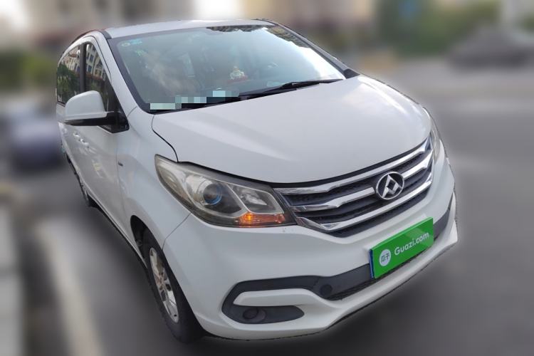 Used SAIC MAXUS G10 2014 2.0T Automatic Elite Edition Front Right 45 Deg