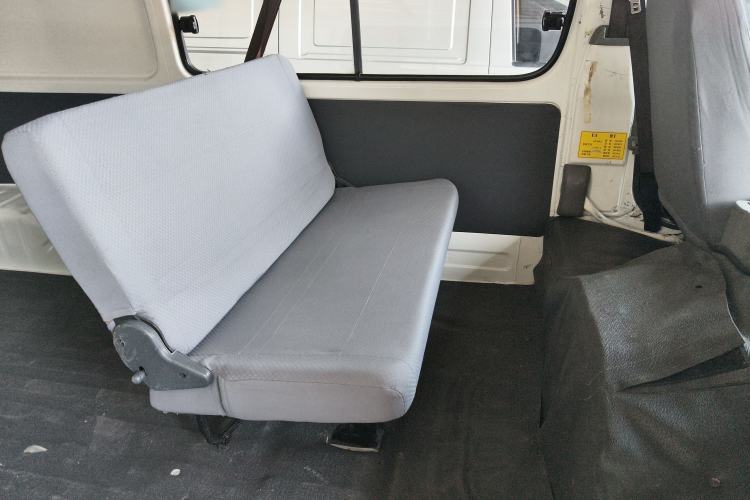 Used Jinbei Hiace 2020 2.0L Express King Series Deluxe Van Standard Roof China VI Emission Standard 1TZS