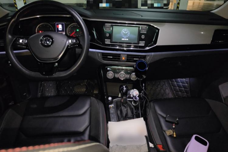 Used Volkswagen Tayron 2019 330TSI Two-Wheel Drive Luxury Model China VI Standard Center Console