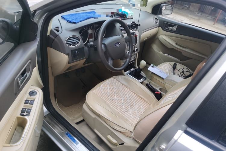 Used Ford Focus 2013 Sedan Classic 1.8L Manual Base Model