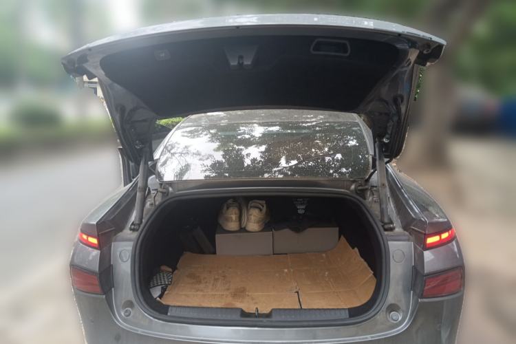 Used XPeng P7 2023 P7i 610 Max Performance Edition Trunk