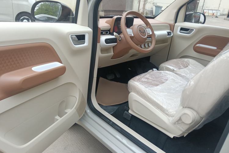 Used Wuling Hongguang MINIEV 2024 3rd Generation 215km Youth Edition
