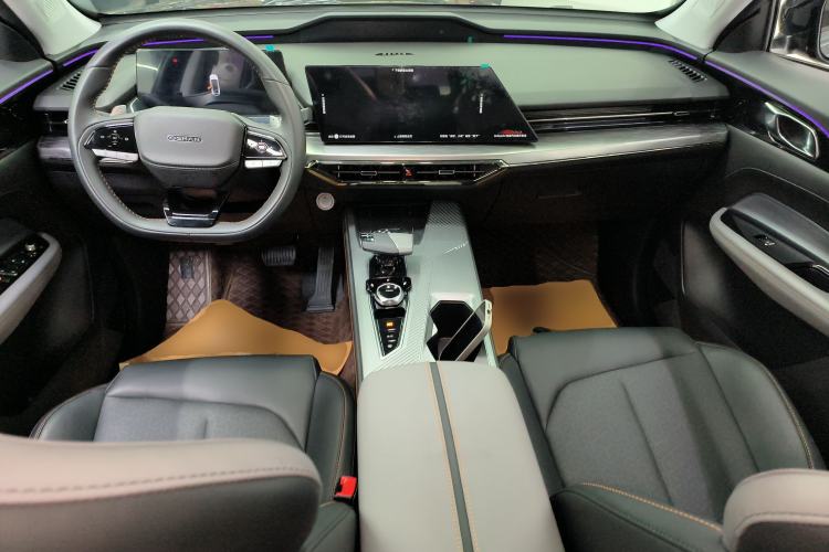 Used CHANGAN OSHAN Z6 2023 Blue Whale 1.5T DCT Smart Edition Center Console