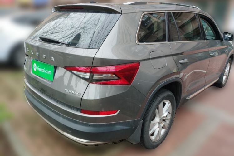 Used Skoda Kodiaq 2019 Facelifted TSI330 7-Seater Two-Wheel-Drive Luxury Enjoyment Edition China VI Standard
