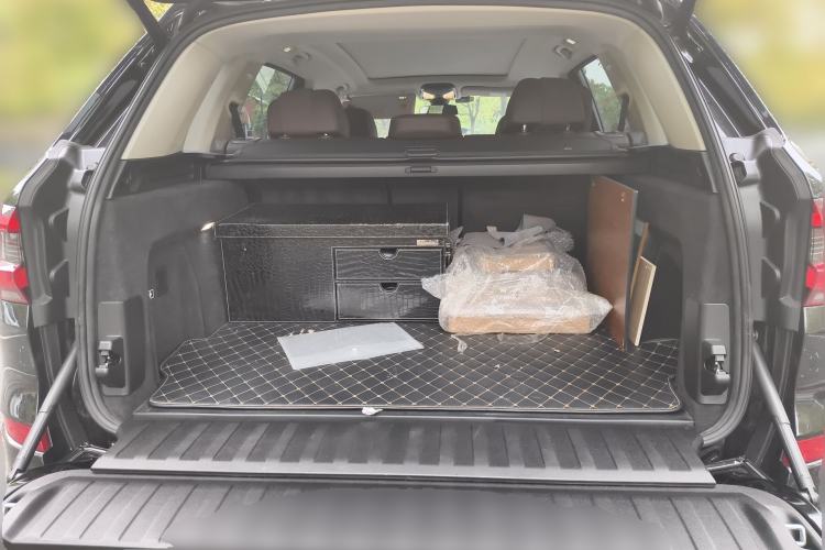 Used BMW X5 2022 xDrive 30Li Luxury M Sport Package Trunk