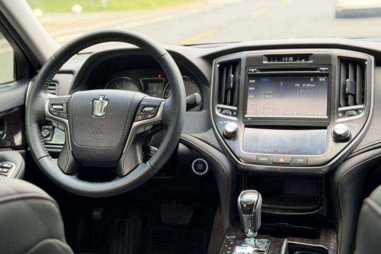 Used Toyota Crown 2015 2.0T Fashion Edition
