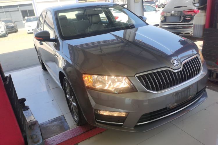 Used Skoda Octavia 2017 1.6L Automatic Chuanxing Edition
