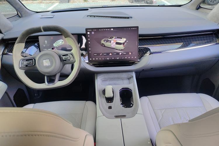 Used Zeekr 009 2024 7-Seater Walk-Through Version Four-Wheel Drive 108 kWh Center Console