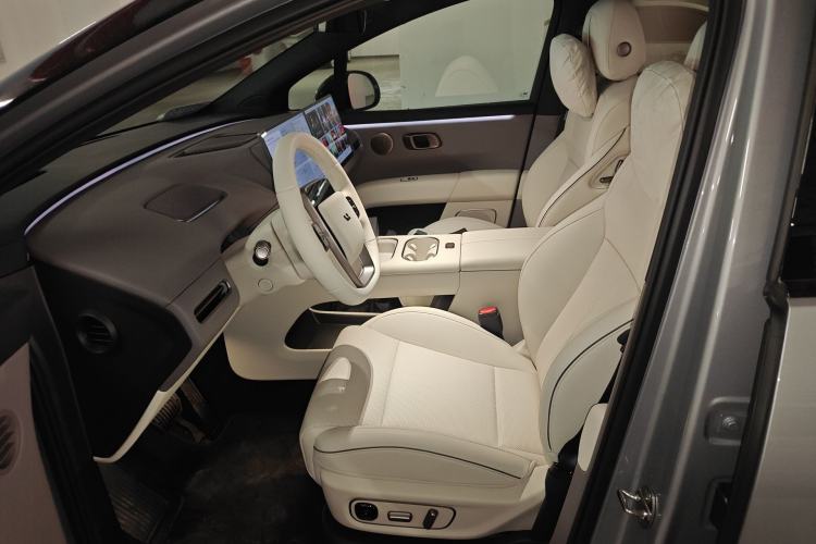 Used Li Auto i6 2025 Model Two-Wheel-Drive Standard Type Left Front Seat