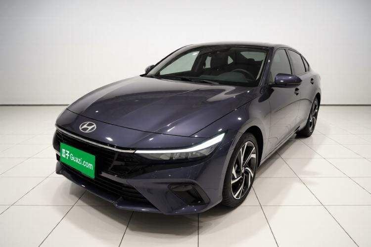 Ojetý Hyundai Elantra 2023 1.5L CVT GLX Elite Edition