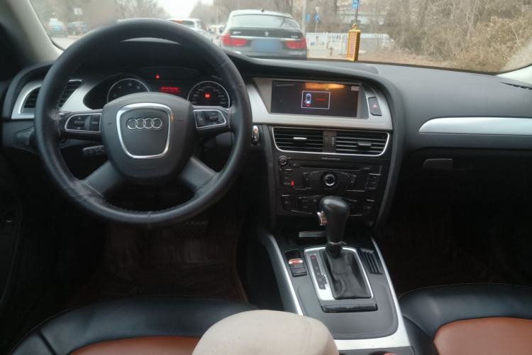 Used Audi A4L 2012 2.0 TFSI automatic standard version