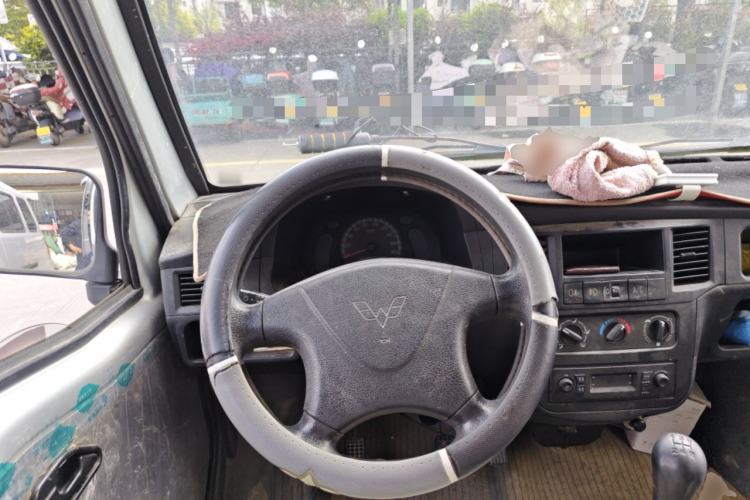 Used Wuling Zhiguang 2015 1.2L Practical LS-I Model