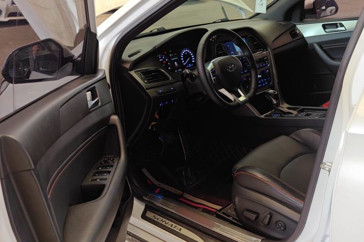 Used Hyundai Sonata 2015 1.6T DLX Prestige Model
